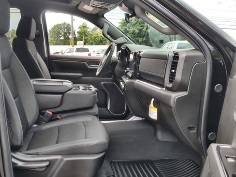 Used 2025 GMC Sierra 1500 Elevation image 27