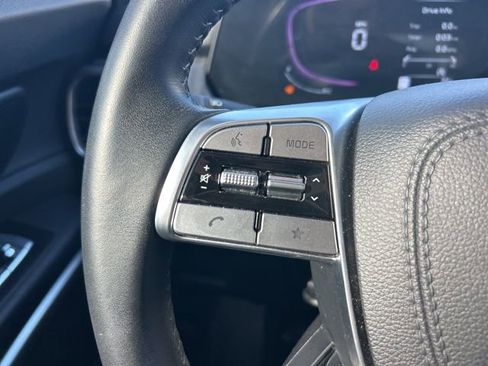 Used 2024 Kia Telluride EX w/ EX Captain's Chair Package image 19