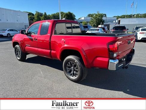 Certified 2023 Toyota Tacoma SR5 AWD/4WD image 15