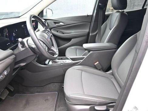 Used 2025 Buick Encore GX Preferred AWD/4WD image 14