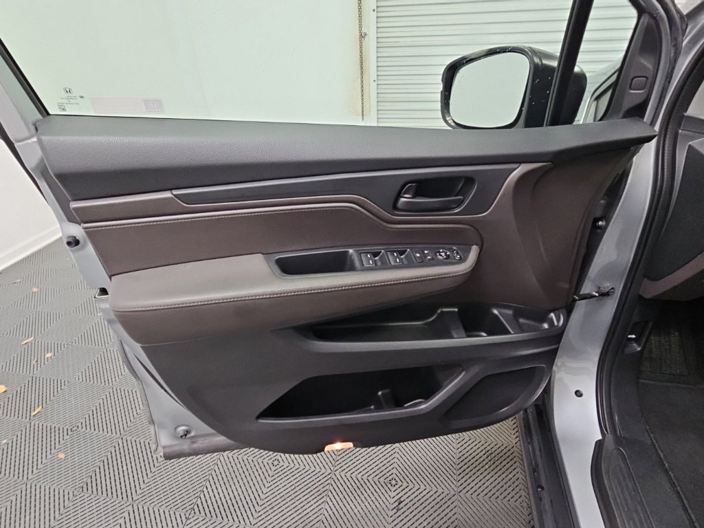 Used 2018 Honda Odyssey EX image 28