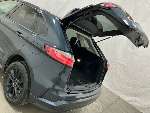 Used 2022 Ford Edge SE w/ Black Appearance Package image 21