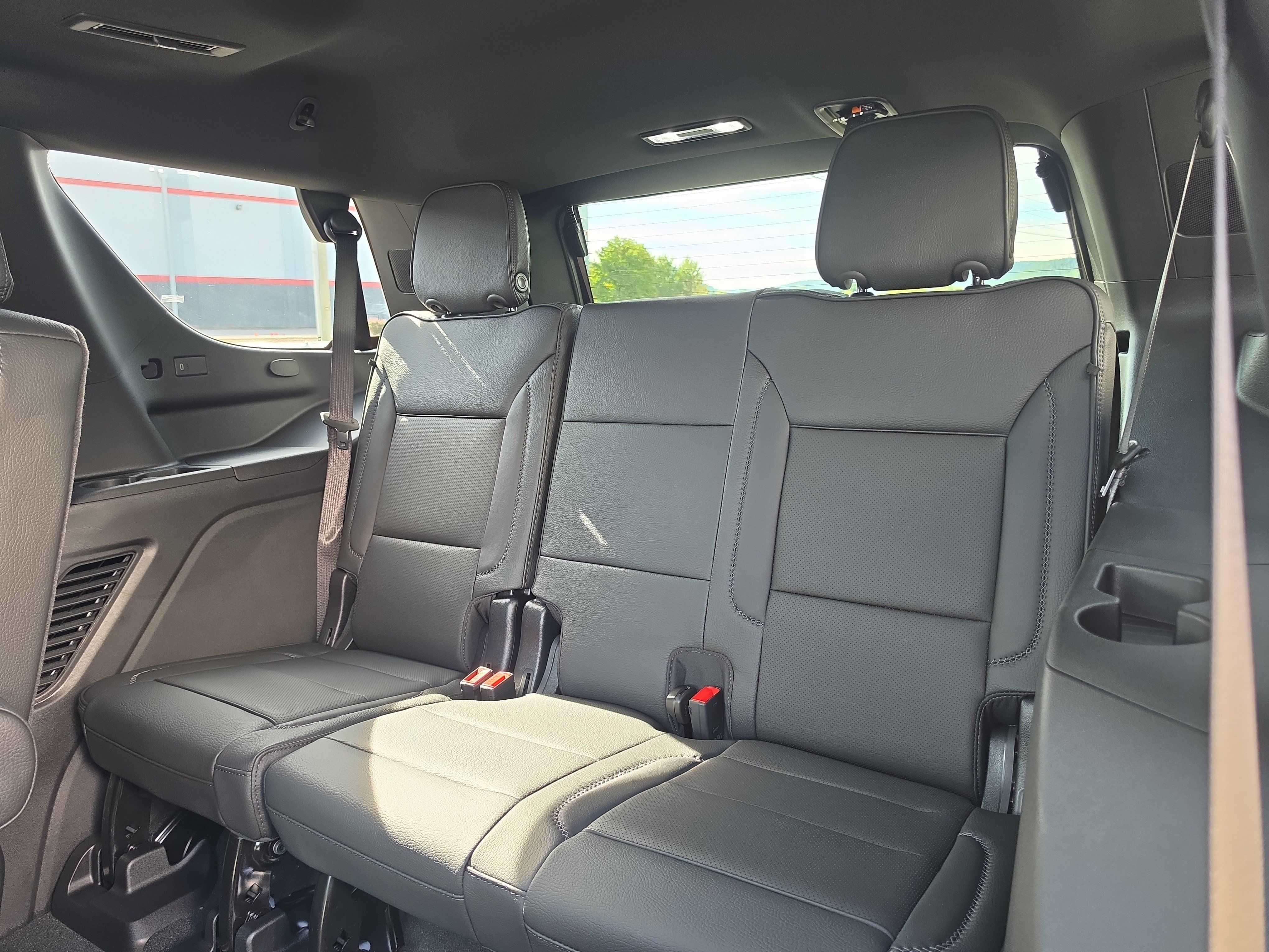 New 2026 GMC Yukon Denali w/ Advanced Technology Package AWD/4WD image 17