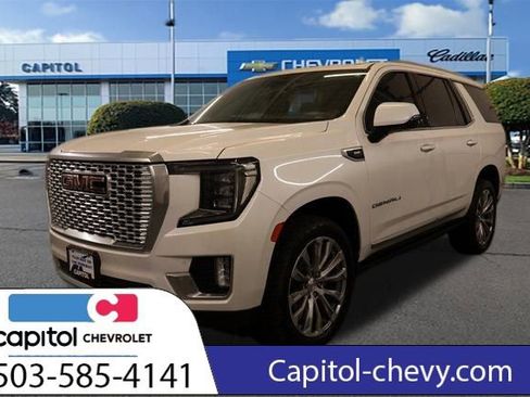 Used 2021 GMC Yukon Denali w/ Denali Premium Package image 8