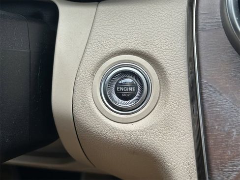 Used 2021 Mercedes-Benz C 300 Sedan image 31