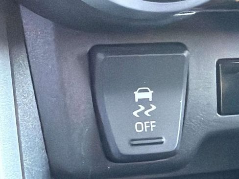 Certified 2025 Toyota RAV4 LE FWD image 20