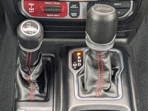 Used 2022 Jeep Wrangler Unlimited Rubicon w/ Xtreme Recon 35" Tire Package image 12