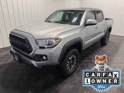 Used 2016 Toyota Tacoma TRD Off-Road image 1
