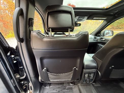 Used 2020 Jeep Grand Cherokee Overland image 25