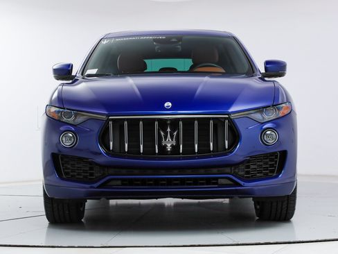 Certified 2023 Maserati Levante GT AWD/4WD image 8