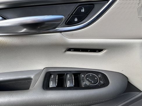 Used 2017 Cadillac XT5 Luxury w/ Driver Awareness Package image 14