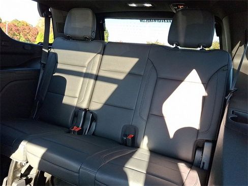 Used 2022 Chevrolet Tahoe LT image 9