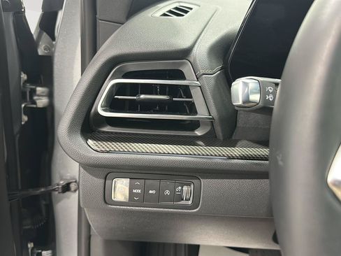 Used 2026 Chevrolet Traverse High Country AWD/4WD image 17