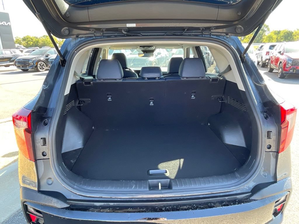 Certified 2025 Kia Seltos S AWD/4WD image 9