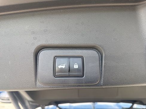 Used 2023 Nissan Rogue SL w/ SL Premium Package image 31