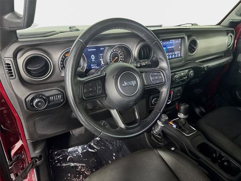 Used 2021 Jeep Wrangler Sport AWD/4WD image 9