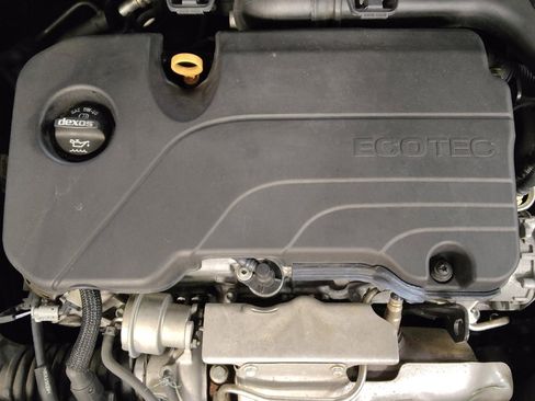 Used 2018 Chevrolet Cruze LS image 30