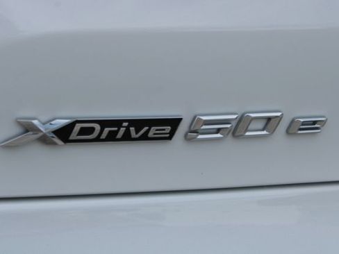 Used 2024 BMW X5 xDrive50e w/ Parking Assistance Package AWD/4WD image 6