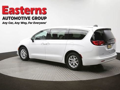 Used 2023 Chrysler Voyager LX image 63