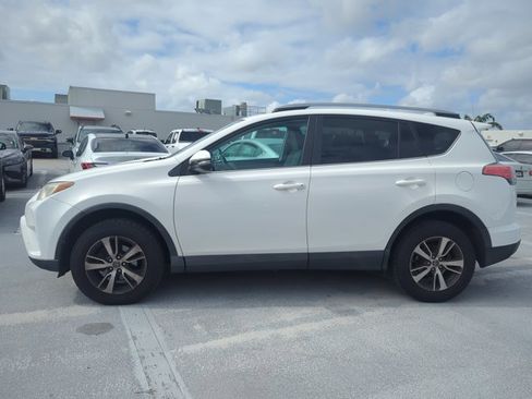 Used 2017 Toyota RAV4 XLE image 8
