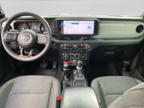 Used 2024 Jeep Wrangler Unlimited AWD/4WD image 22