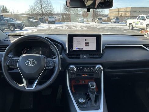 Used 2024 Toyota RAV4 Adventure image 11
