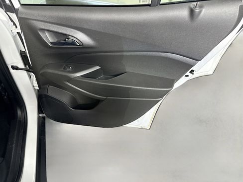 Used 2024 Chevrolet Trax LS FWD image 27