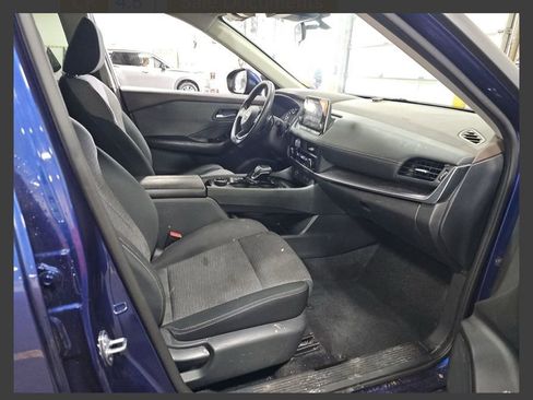 Used 2023 Nissan Rogue SV image 12