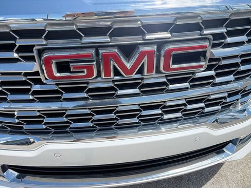 Used 2023 GMC Terrain Denali AWD/4WD image 36
