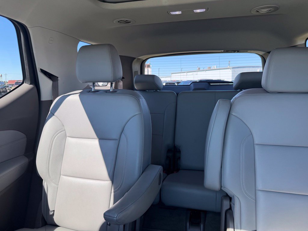 Used 2020 Chevrolet Traverse LT w/ LT Premium Package AWD/4WD image 10