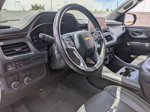 Used 2023 Chevrolet Suburban Premier AWD/4WD image 9