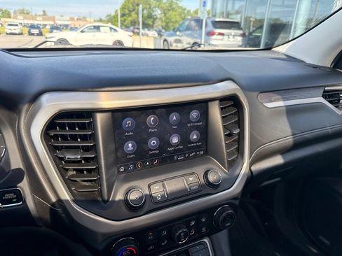 Used 2021 GMC Acadia Denali w/ Denali Ultimate Package AWD/4WD image 17
