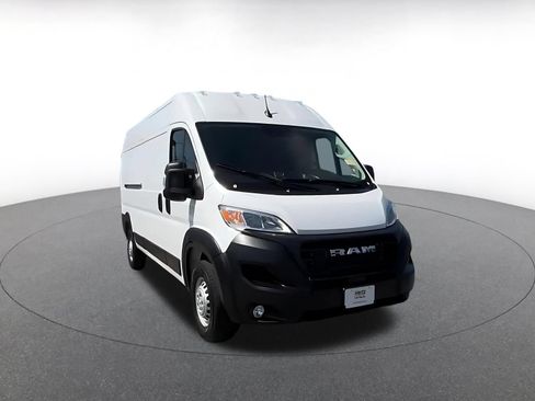 Used 2026 RAM ProMaster 2500 w/ Convenience Group FWD image 3