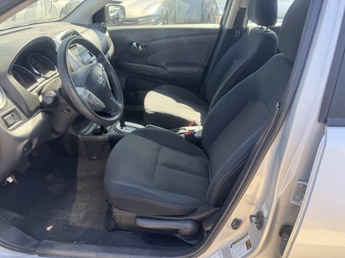 Used 2015 Nissan Versa SV w/ SV Appearance Package FWD image 11
