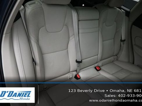 Used 2018 Volvo XC60 T5 Inscription AWD/4WD image 42