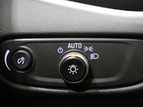 Used 2023 Chevrolet Malibu LT FWD image 14