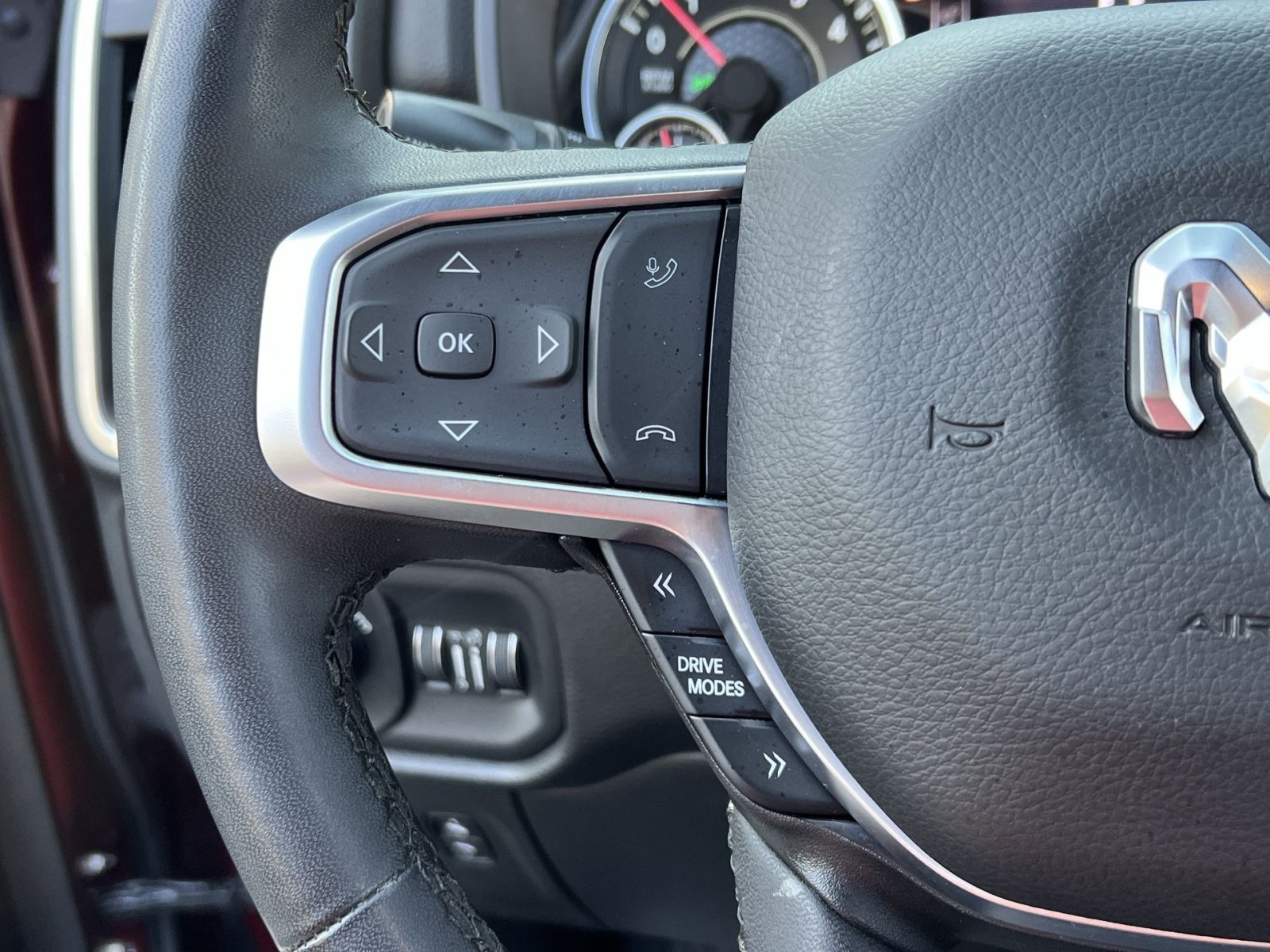 Used 2025 RAM 1500 Big Horn AWD/4WD image 38