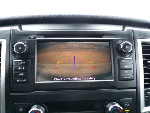 Used 2019 Nissan Titan SV w/ SV Convenience Package AWD/4WD image 22