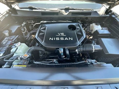 Used 2025 Nissan Armada PRO-4X AWD/4WD image 28