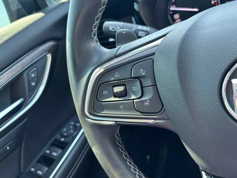 Used 2023 Buick Envision Avenir AWD/4WD image 37
