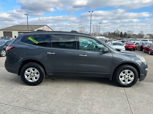 Used 2014 Chevrolet Traverse LS image 4