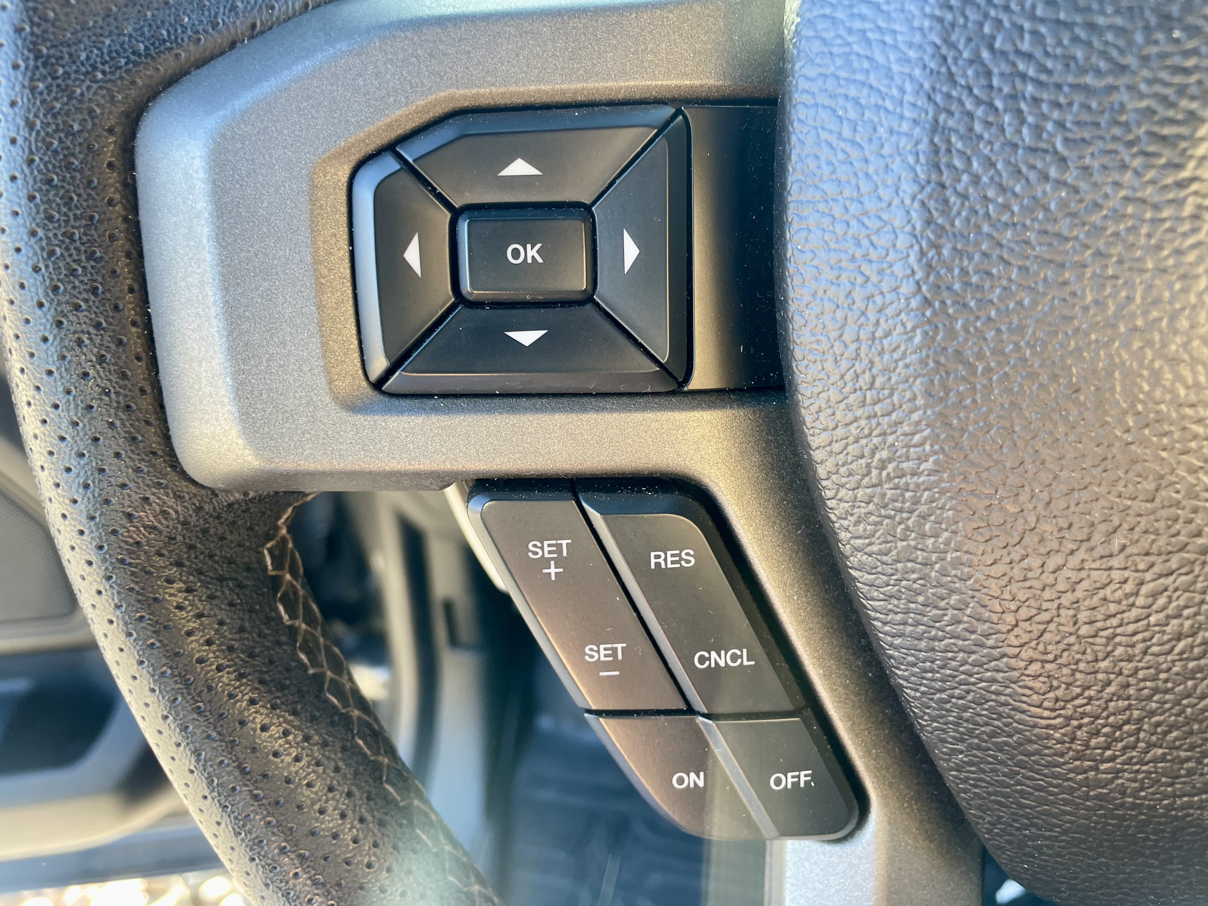 Used 2018 Ford F150 Raptor w/ Equipment Group 801A Mid AWD/4WD image 16