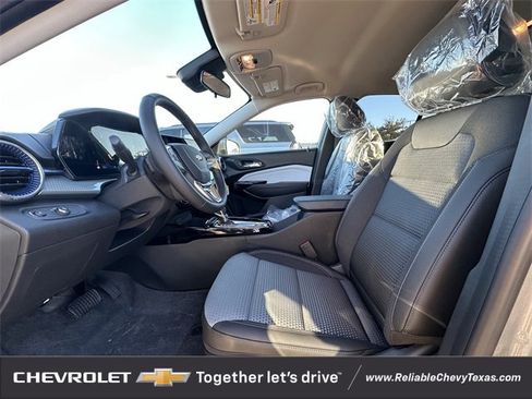New 2026 Chevrolet Trax LT w/ Driver Confidence Package image 26