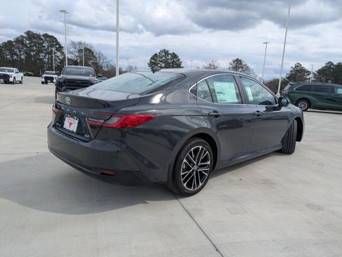 New 2026 Toyota Camry XLE image 7