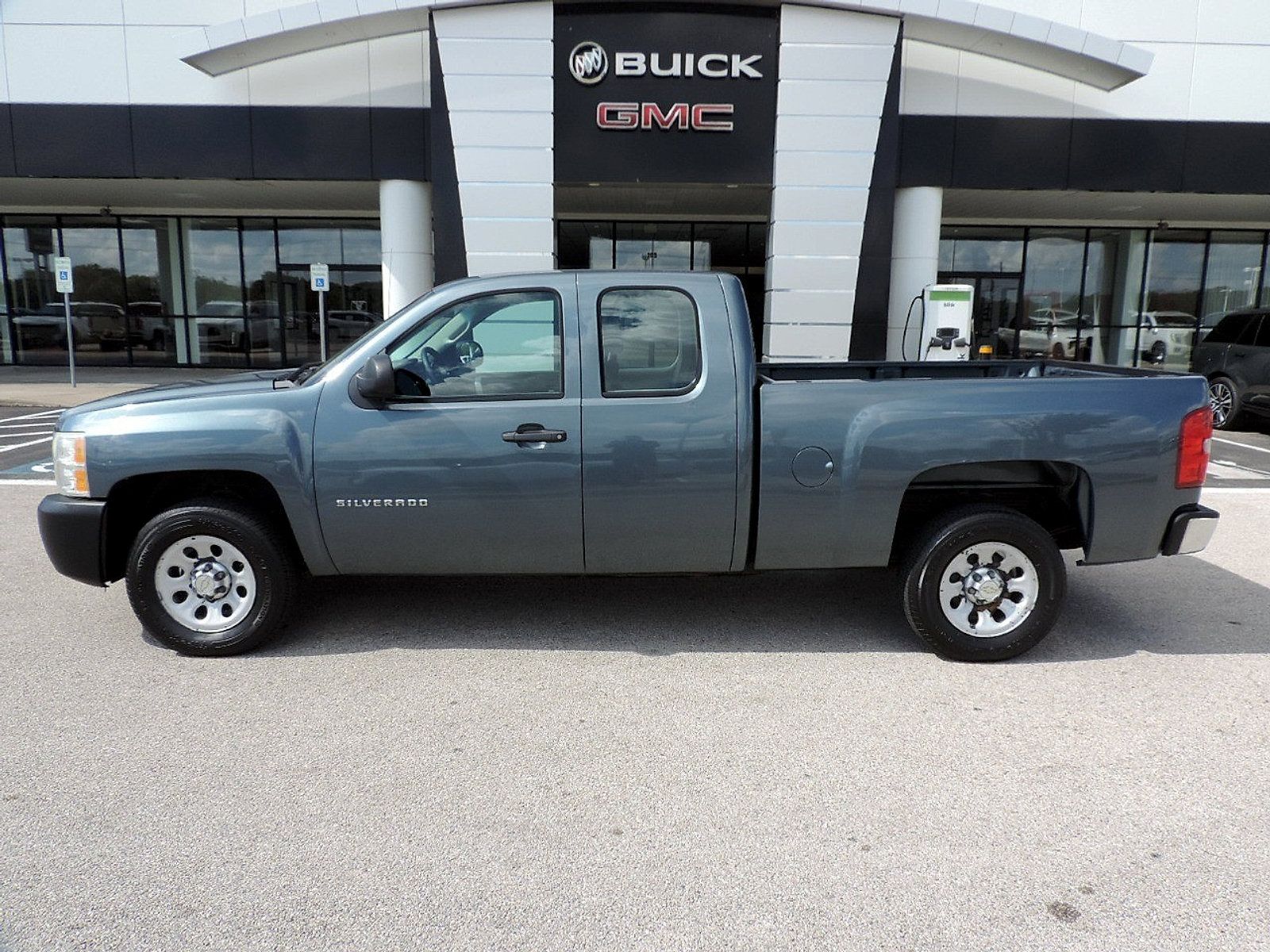 Used 2013 Chevrolet Silverado 1500 W/T RWD image 8