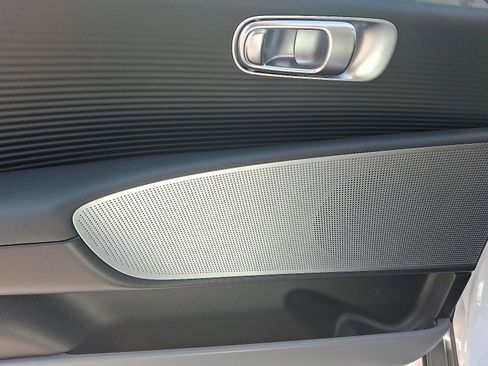 New 2025 Hyundai Ioniq 6 SE image 8