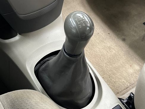 Used 2011 Toyota Yaris Sedan image 18