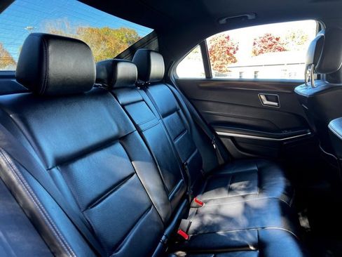 Used 2016 Mercedes-Benz E 350 4MATIC Sedan image 21