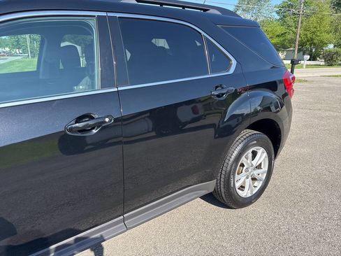 Used 2017 Chevrolet Equinox LT w/ Convenience Package FWD image 4