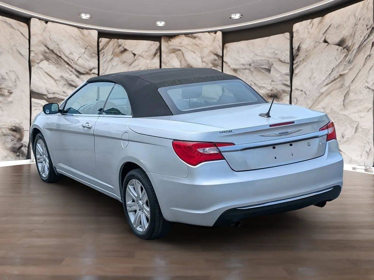 Used 2012 Chrysler 200 Touring w/ Cold Weather Group FWD image 8